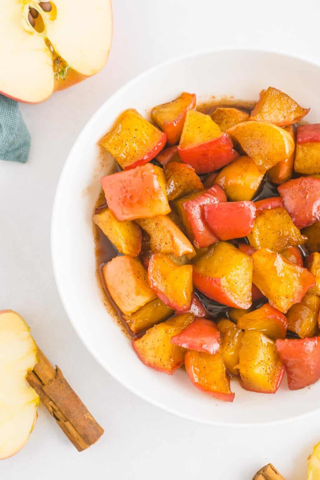 Cinnamon Apple Compote Recipe • Pancake Recipes