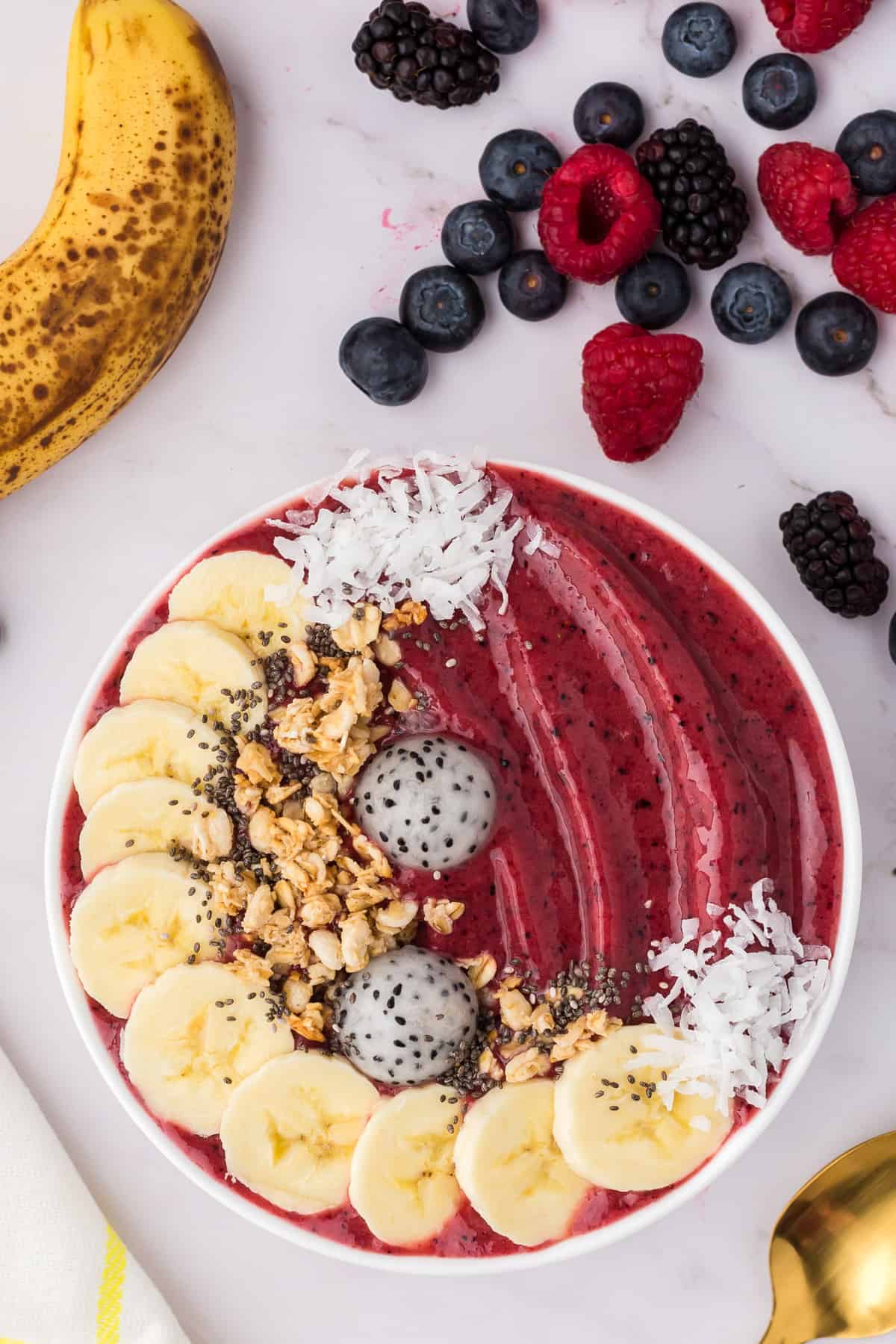 Smoothie bowl with toppings added.