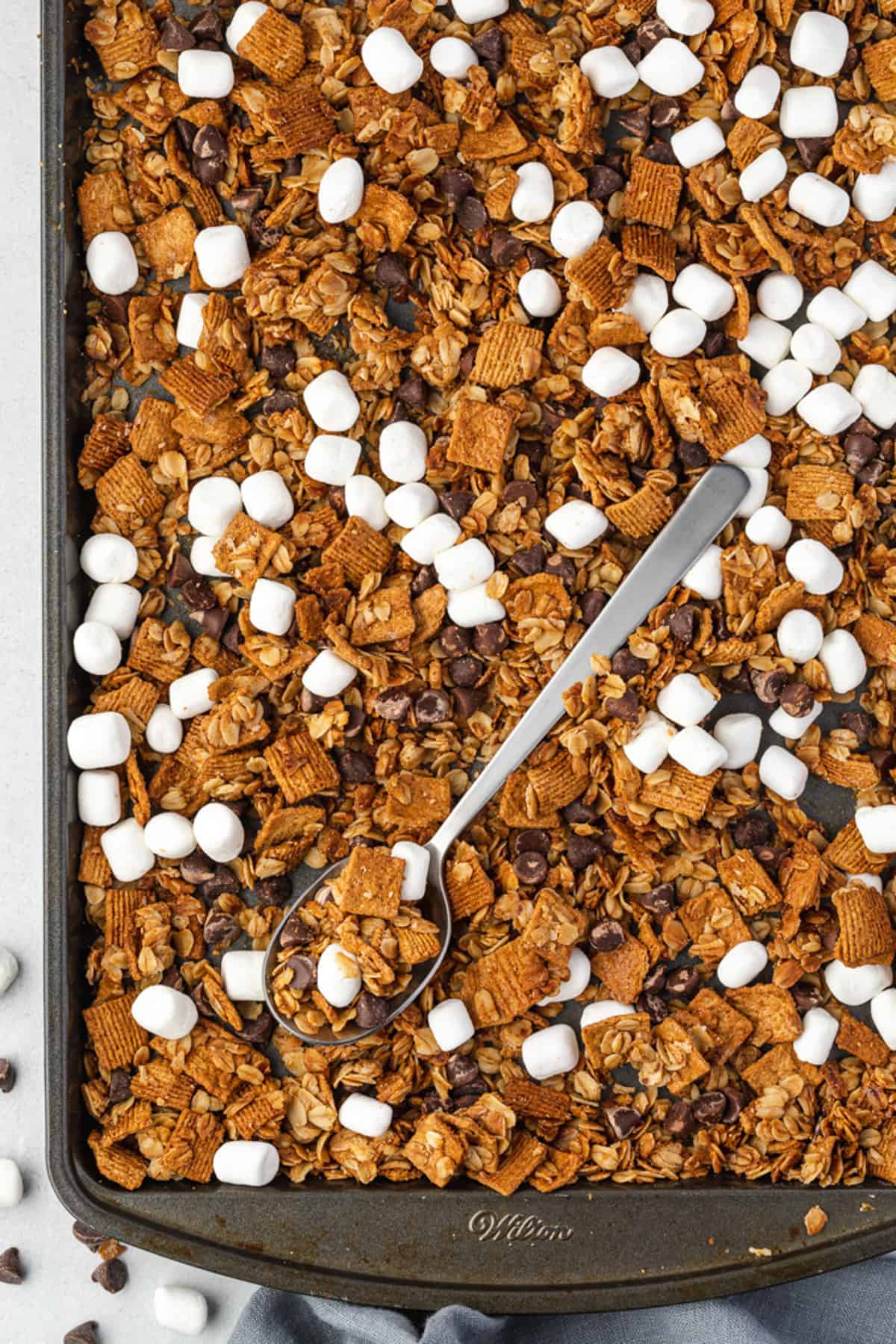 Granola with chocolate chips and marshmallows.